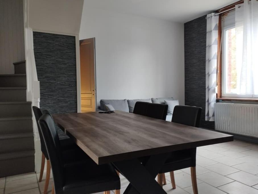 Апартаменты Agreable Maison Avec Parking Gratuit Амьен Экстерьер фото